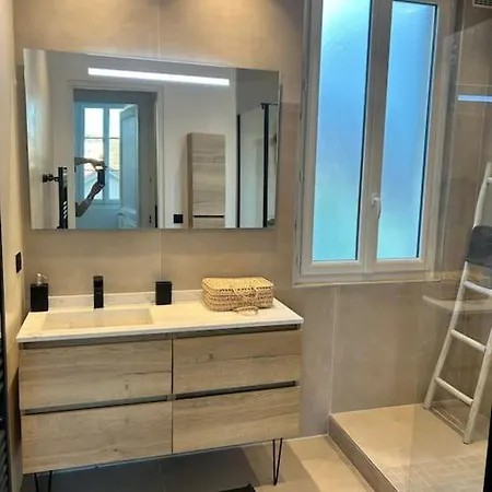 Holiday home Maison De Centre Cannes